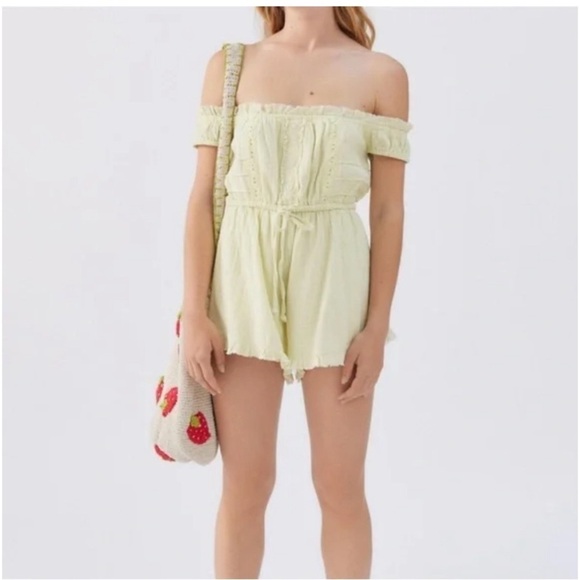 UO Evie Off-The-Shoulder Check Romper Urban Outfitters NWOT - Picture 1 of 6